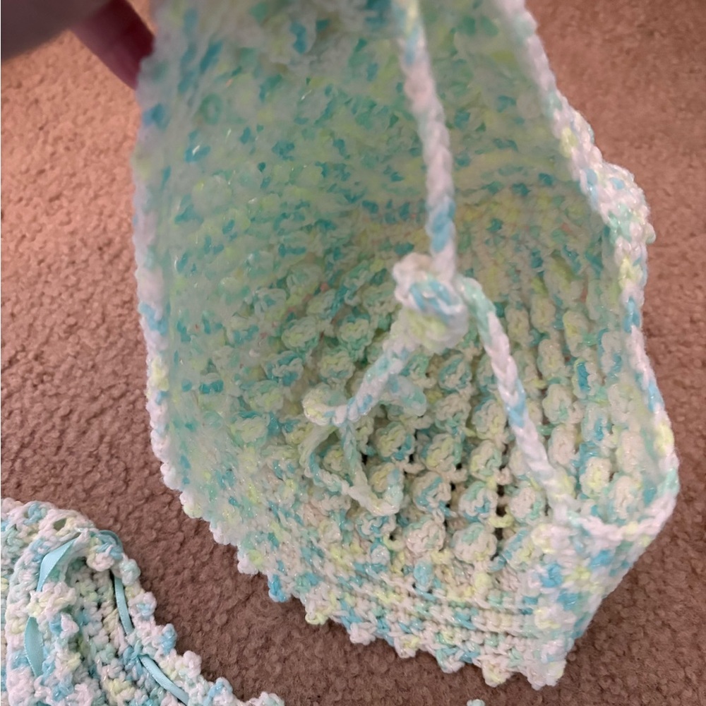 Handmade 90’s Style Crochet Baby Girl Sweater and Bonnet Hat Set- SEE SIZE BELOW - Picture 5 of 5
